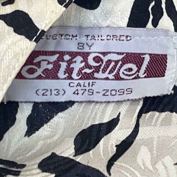 Vintage Fit-Yuel Women’s Black & White Abstract Print Long Sleeve Blouse - Picture 7 of 8